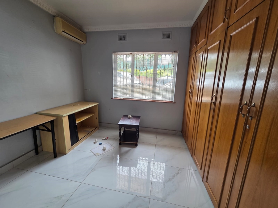 To Let 5 Bedroom Property for Rent in Shallcross KwaZulu-Natal