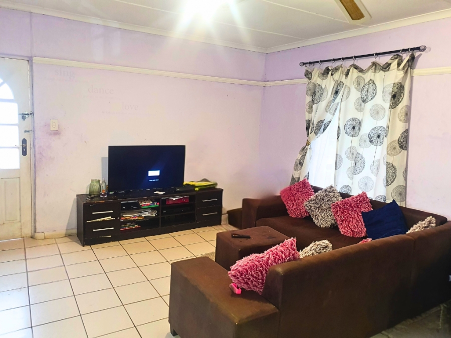 2 Bedroom Property for Sale in Scottsville KwaZulu-Natal