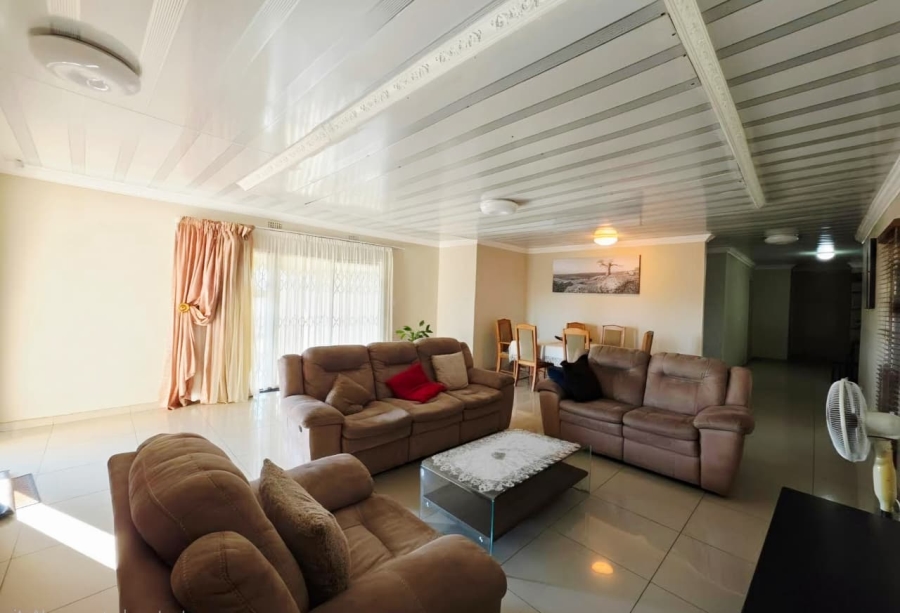 4 Bedroom Property for Sale in Carsdale KwaZulu-Natal
