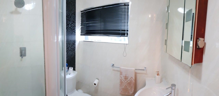 To Let 3 Bedroom Property for Rent in Durban North KwaZulu-Natal