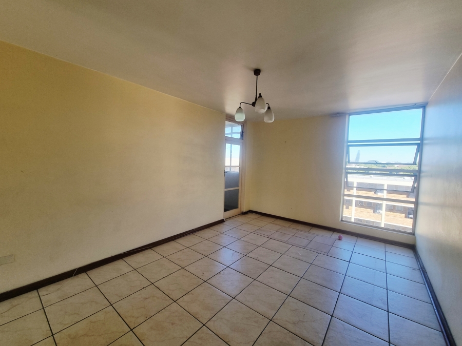 1 Bedroom Property for Sale in Empangeni Central KwaZulu-Natal
