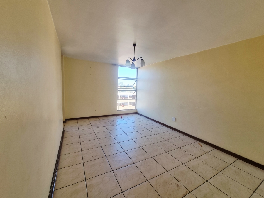 1 Bedroom Property for Sale in Empangeni Central KwaZulu-Natal