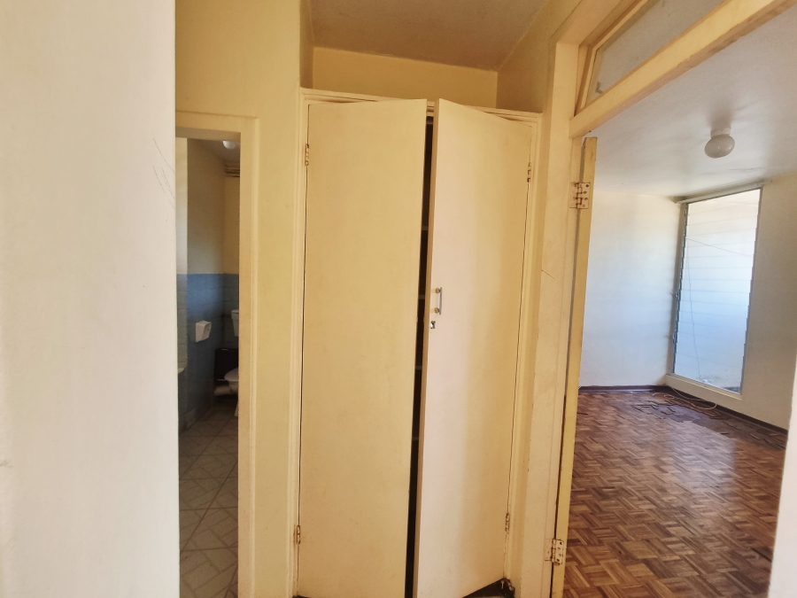 1 Bedroom Property for Sale in Empangeni Central KwaZulu-Natal