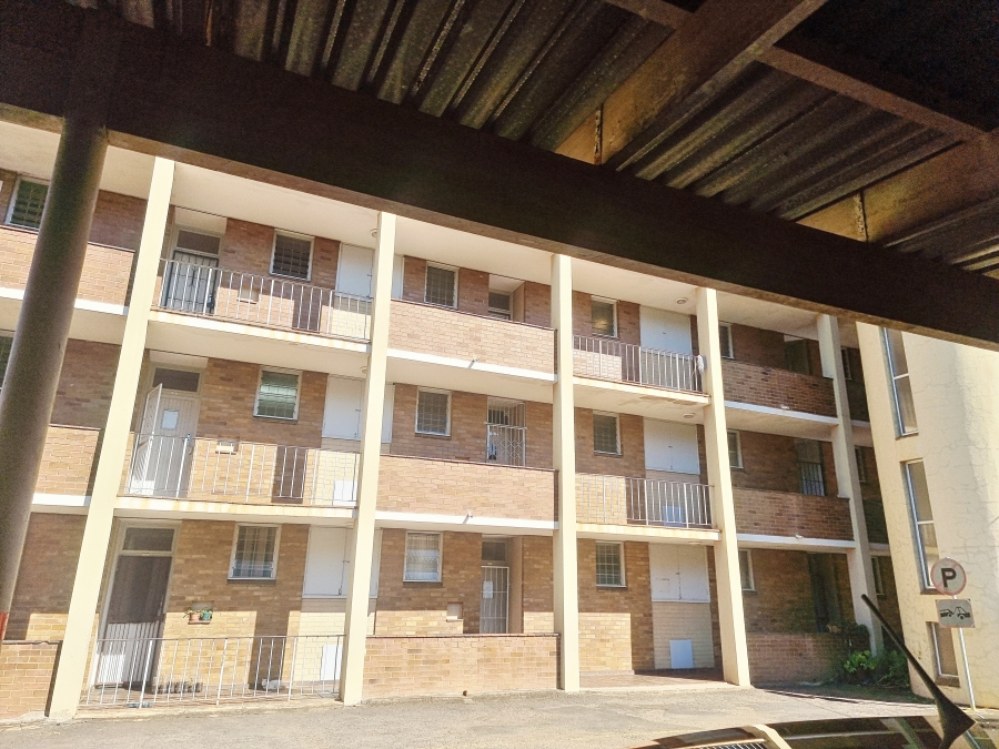 1 Bedroom Property for Sale in Empangeni Central KwaZulu-Natal