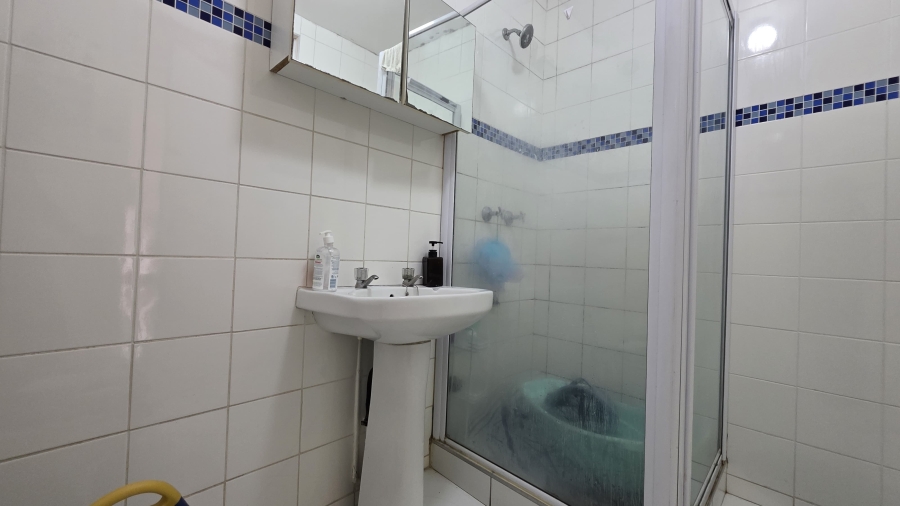 2 Bedroom Property for Sale in Sherwood KwaZulu-Natal