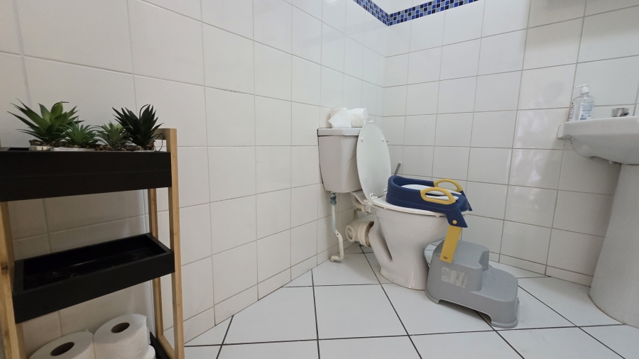 2 Bedroom Property for Sale in Sherwood KwaZulu-Natal