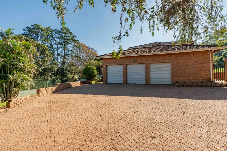 4 Bedroom Property for Sale in Kloof KwaZulu-Natal