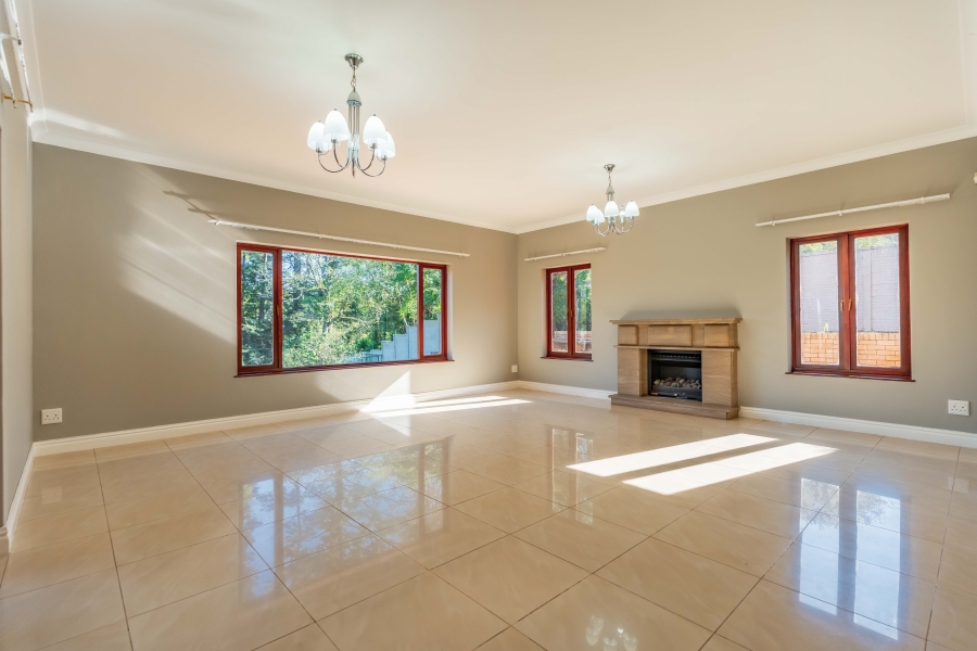 4 Bedroom Property for Sale in Kloof KwaZulu-Natal