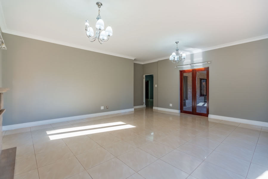 4 Bedroom Property for Sale in Kloof KwaZulu-Natal