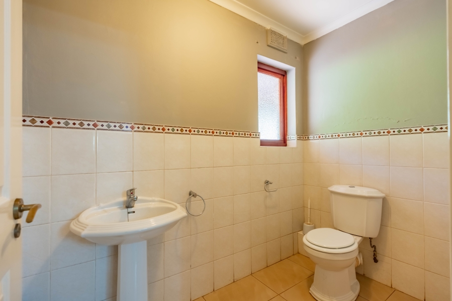 4 Bedroom Property for Sale in Kloof KwaZulu-Natal