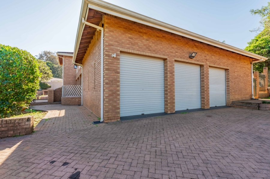 4 Bedroom Property for Sale in Kloof KwaZulu-Natal