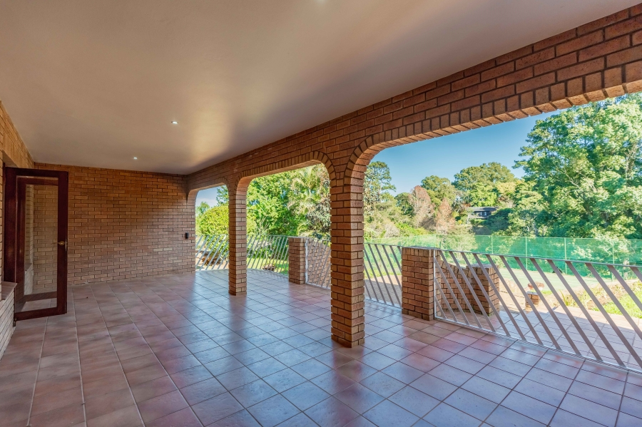 4 Bedroom Property for Sale in Kloof KwaZulu-Natal