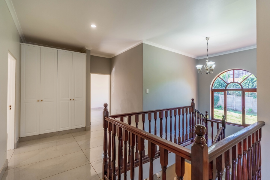 4 Bedroom Property for Sale in Kloof KwaZulu-Natal