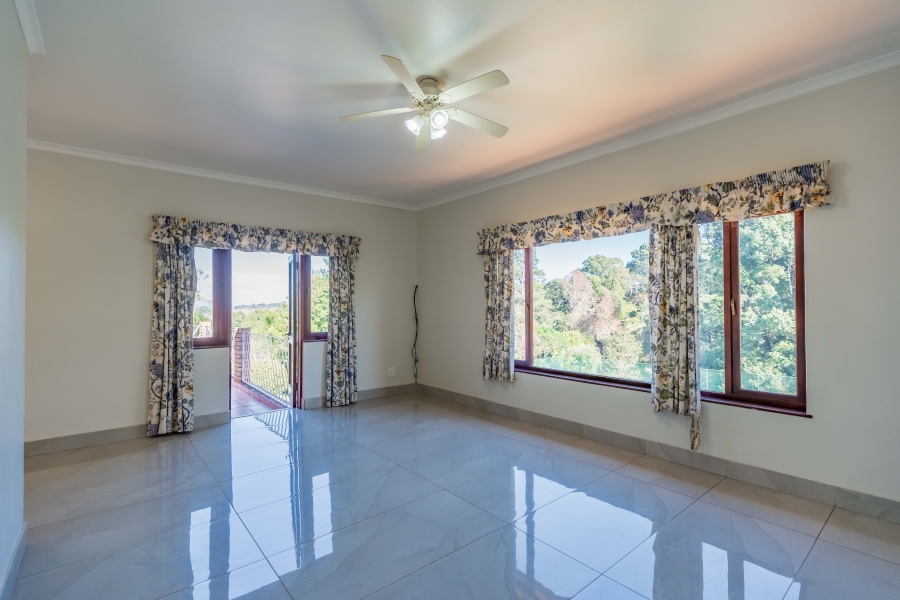 4 Bedroom Property for Sale in Kloof KwaZulu-Natal