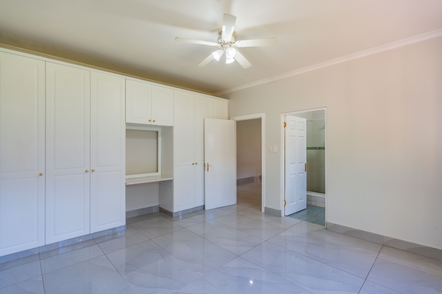 4 Bedroom Property for Sale in Kloof KwaZulu-Natal