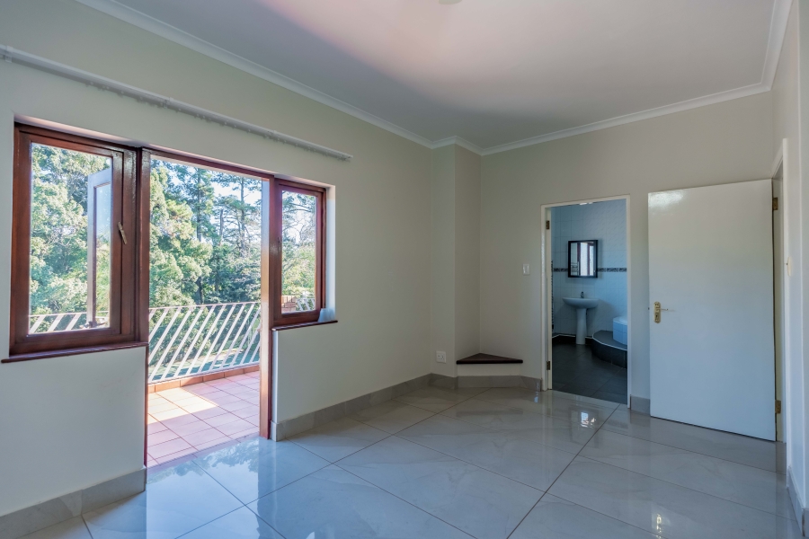 4 Bedroom Property for Sale in Kloof KwaZulu-Natal