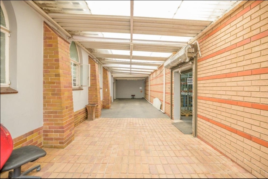 To Let Commercial Property for Rent in Glenwood KwaZulu-Natal