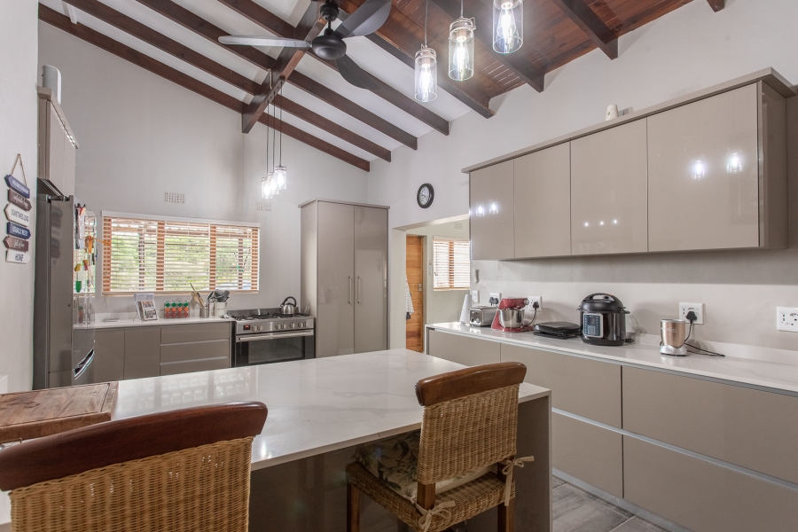 4 Bedroom Property for Sale in Amanzimtoti KwaZulu-Natal