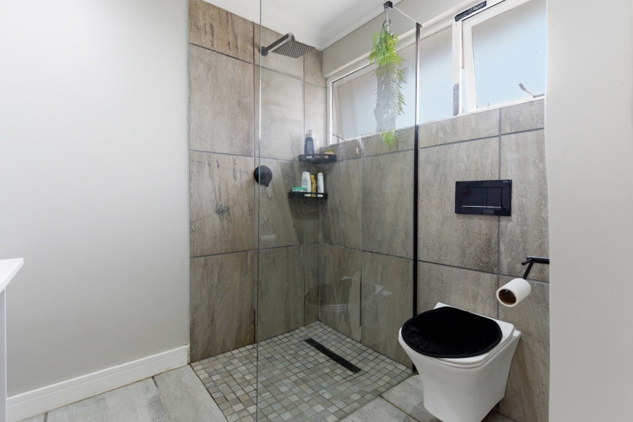 4 Bedroom Property for Sale in Amanzimtoti KwaZulu-Natal