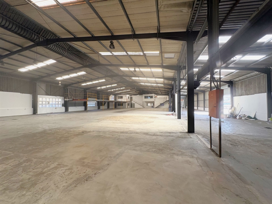 To Let Commercial Property for Rent in Westmead KwaZulu-Natal