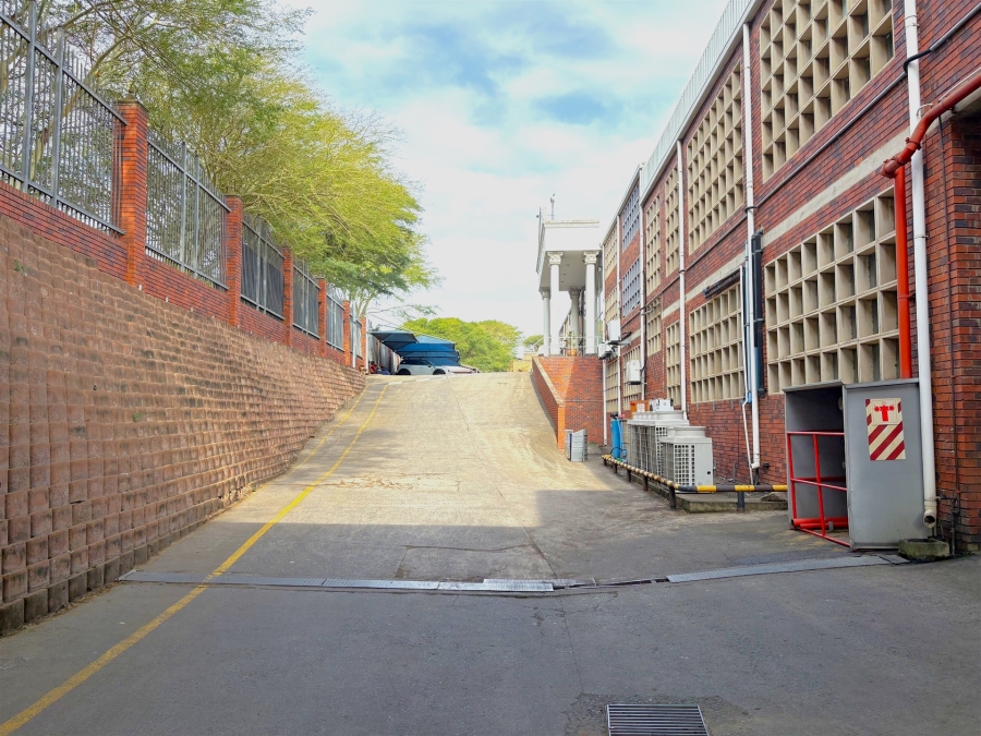 To Let Commercial Property for Rent in Briardene KwaZulu-Natal