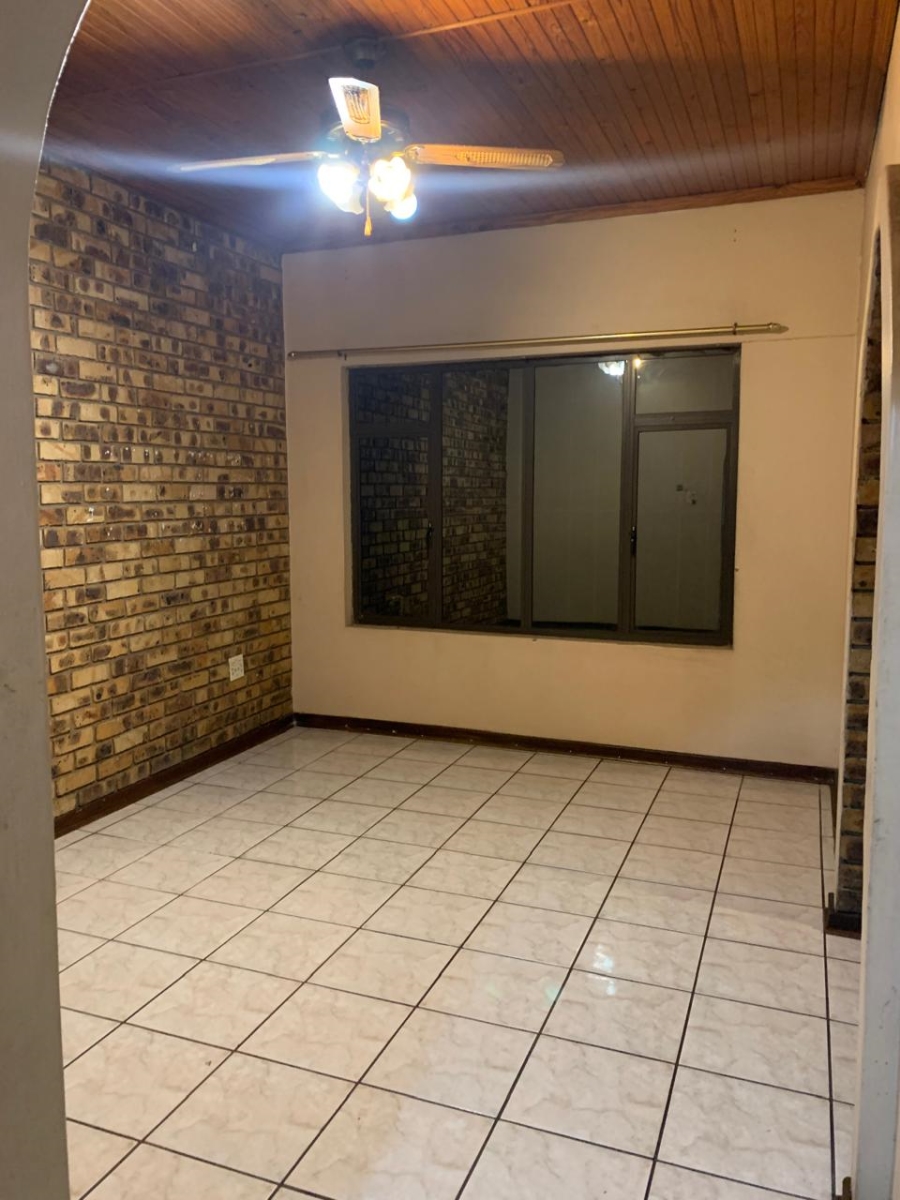 To Let 3 Bedroom Property for Rent in Birdswood KwaZulu-Natal