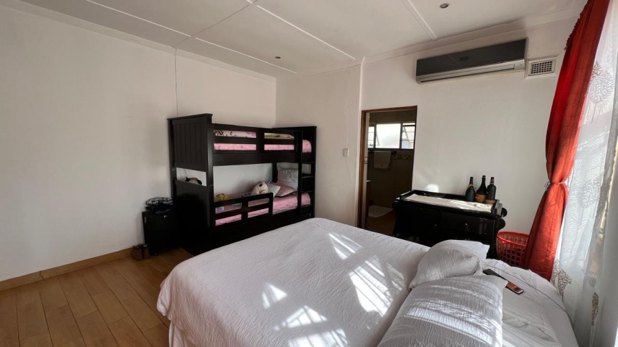3 Bedroom Property for Sale in Ocean View KwaZulu-Natal