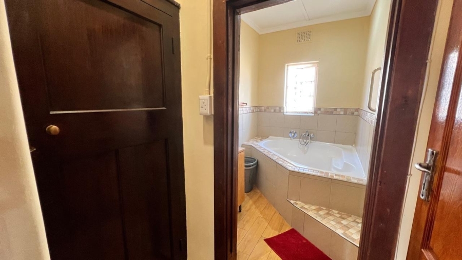 3 Bedroom Property for Sale in Ocean View KwaZulu-Natal