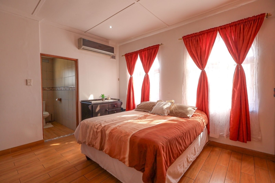 3 Bedroom Property for Sale in Ocean View KwaZulu-Natal