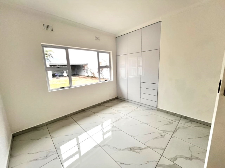 3 Bedroom Property for Sale in Brighton Beach KwaZulu-Natal