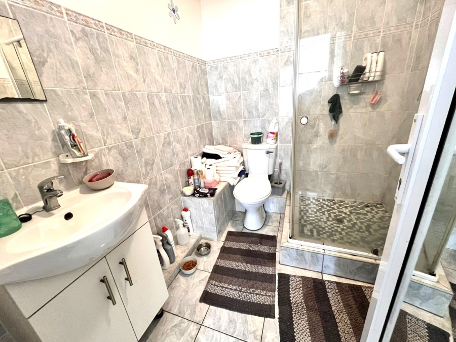 2 Bedroom Property for Sale in Brighton Beach KwaZulu-Natal