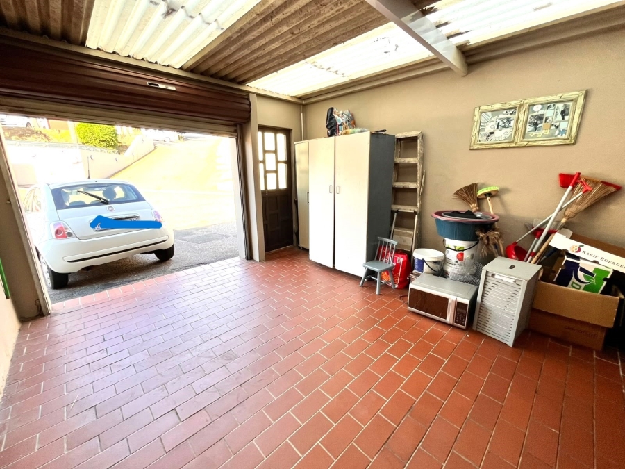 2 Bedroom Property for Sale in Brighton Beach KwaZulu-Natal