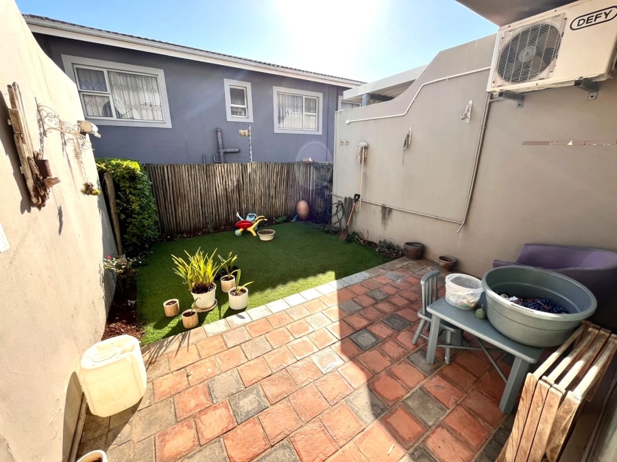 2 Bedroom Property for Sale in Brighton Beach KwaZulu-Natal