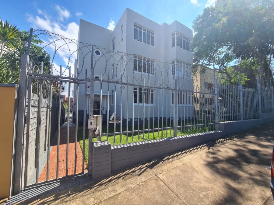 1 Bedroom Property for Sale in Essenwood KwaZulu-Natal