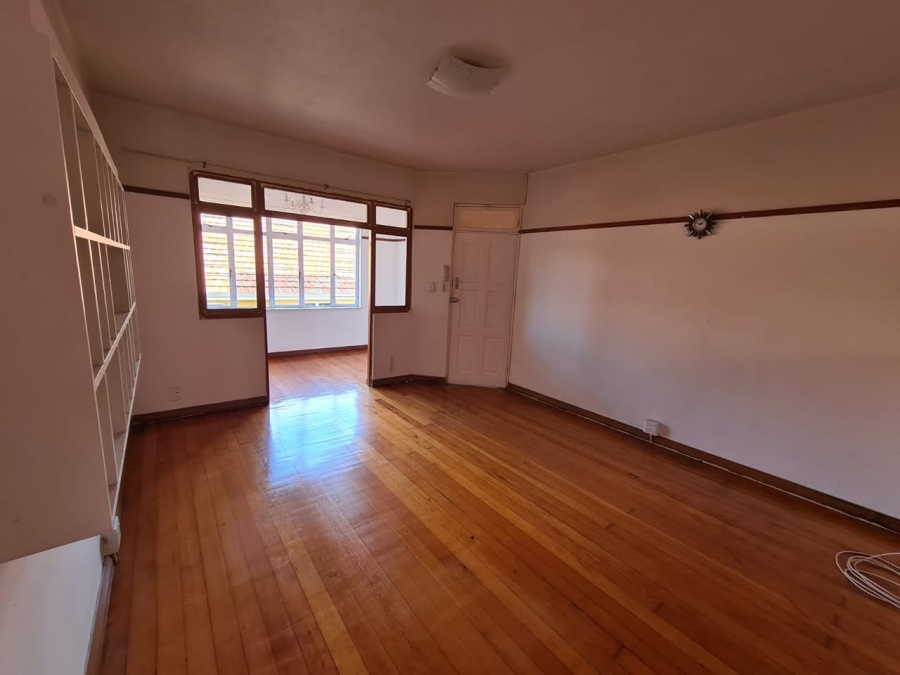 1 Bedroom Property for Sale in Essenwood KwaZulu-Natal