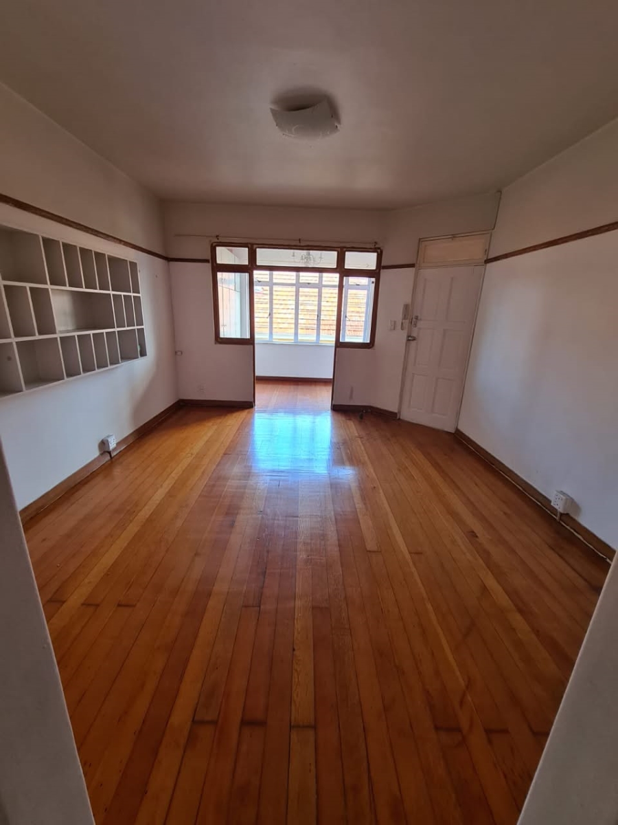 1 Bedroom Property for Sale in Essenwood KwaZulu-Natal