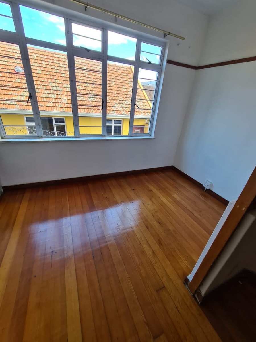 1 Bedroom Property for Sale in Essenwood KwaZulu-Natal