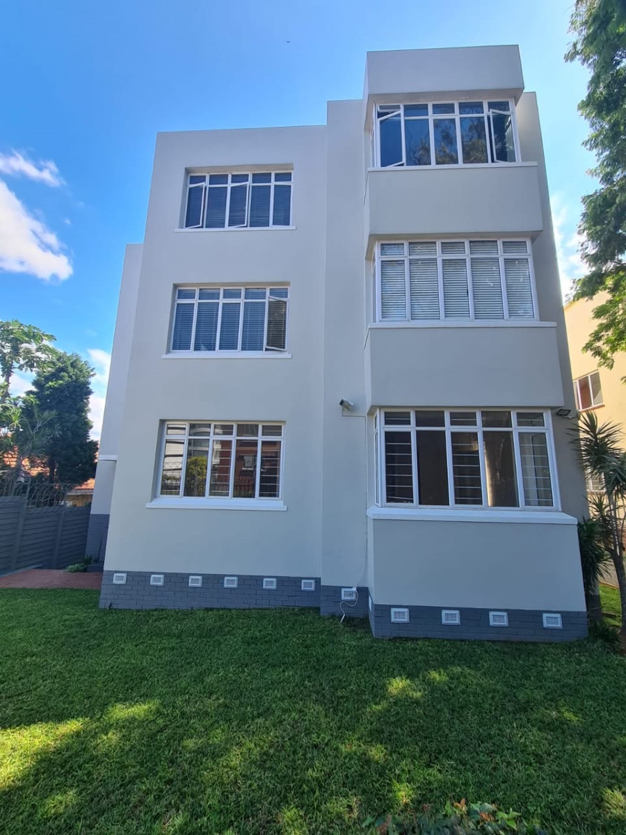 1 Bedroom Property for Sale in Essenwood KwaZulu-Natal