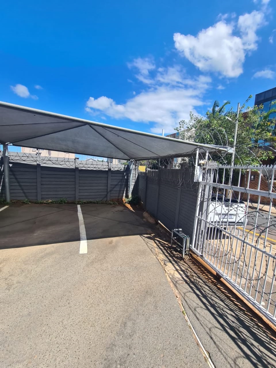1 Bedroom Property for Sale in Essenwood KwaZulu-Natal