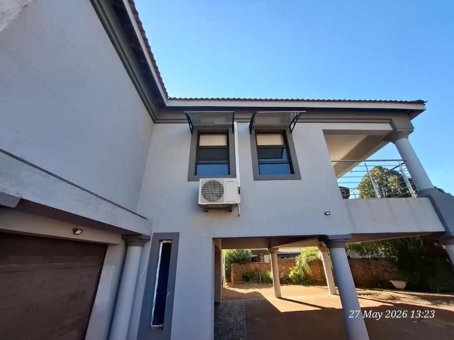 5 Bedroom Property for Sale in Amiel Park KwaZulu-Natal