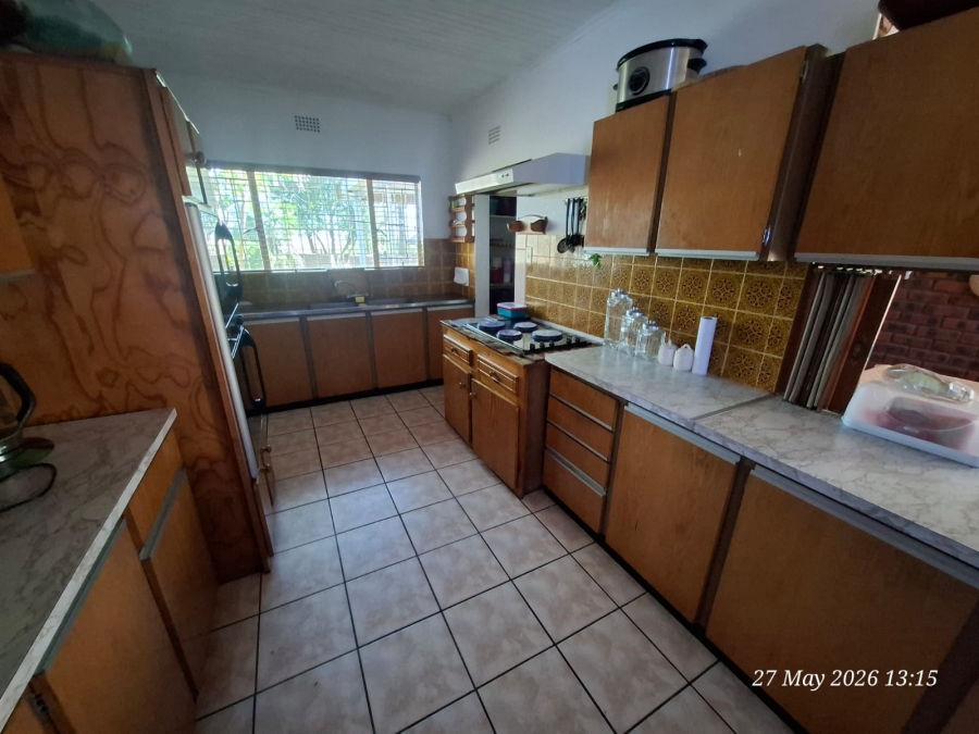 5 Bedroom Property for Sale in Amiel Park KwaZulu-Natal
