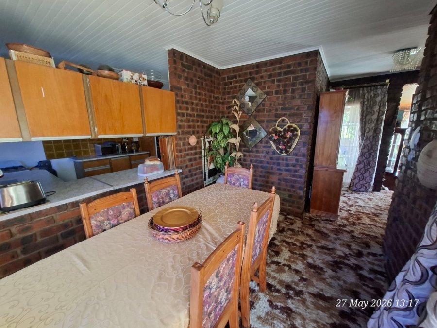 5 Bedroom Property for Sale in Amiel Park KwaZulu-Natal