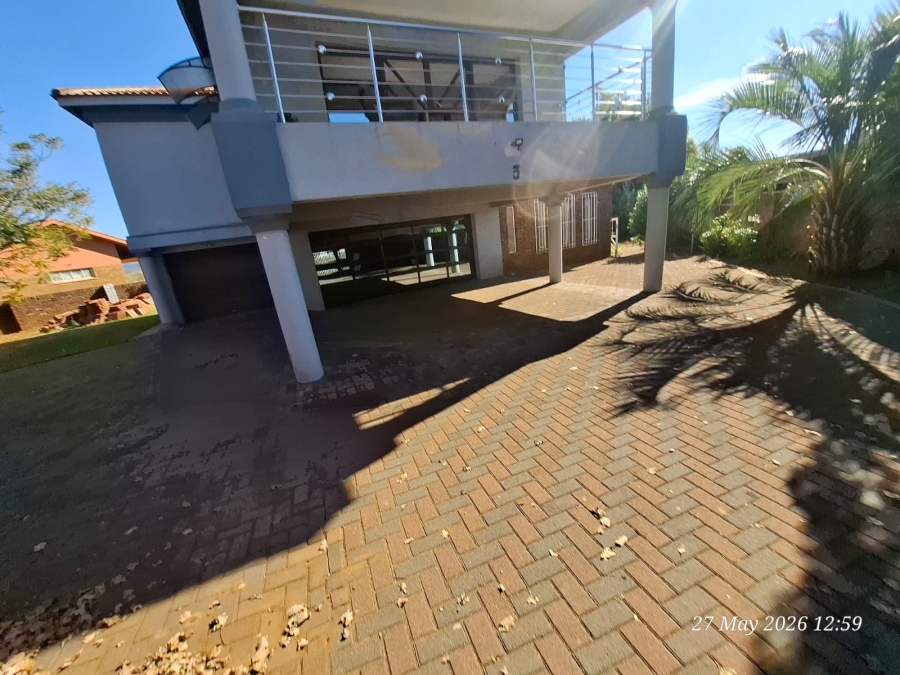 5 Bedroom Property for Sale in Amiel Park KwaZulu-Natal