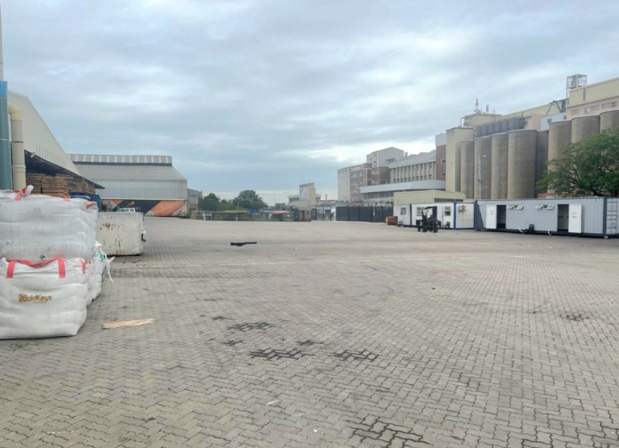 To Let Commercial Property for Rent in Mobeni KwaZulu-Natal