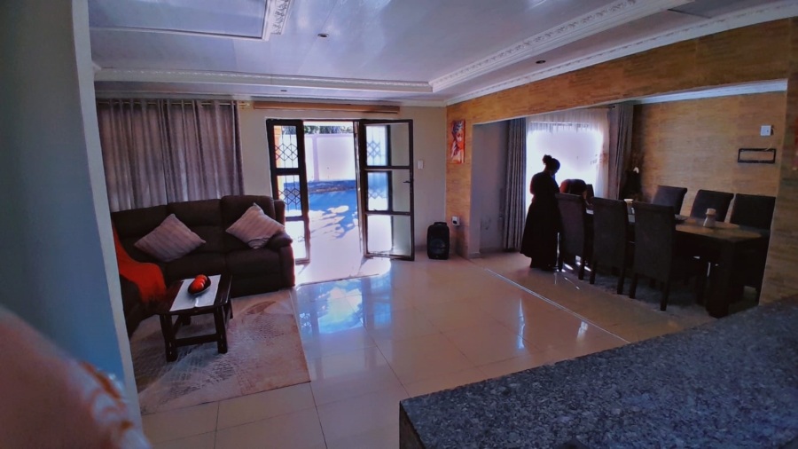 5 Bedroom Property for Sale in Hazelmere KwaZulu-Natal