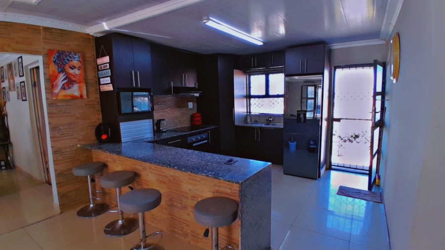 5 Bedroom Property for Sale in Hazelmere KwaZulu-Natal