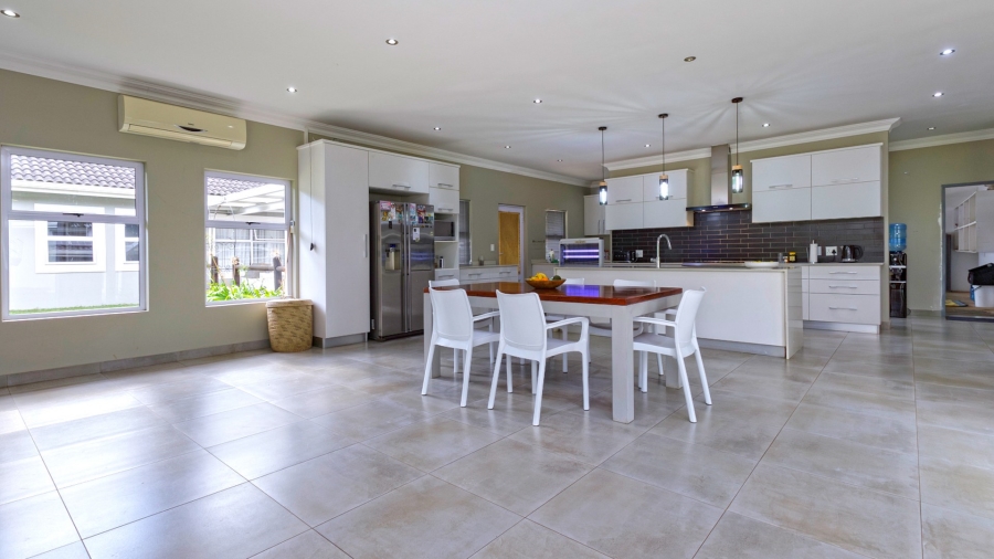 4 Bedroom Property for Sale in Winston Park KwaZulu-Natal