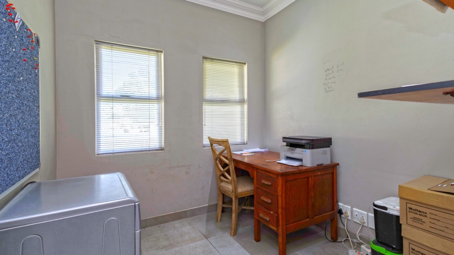 4 Bedroom Property for Sale in Winston Park KwaZulu-Natal
