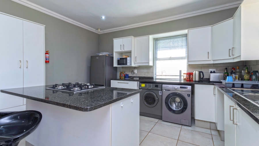 4 Bedroom Property for Sale in Winston Park KwaZulu-Natal