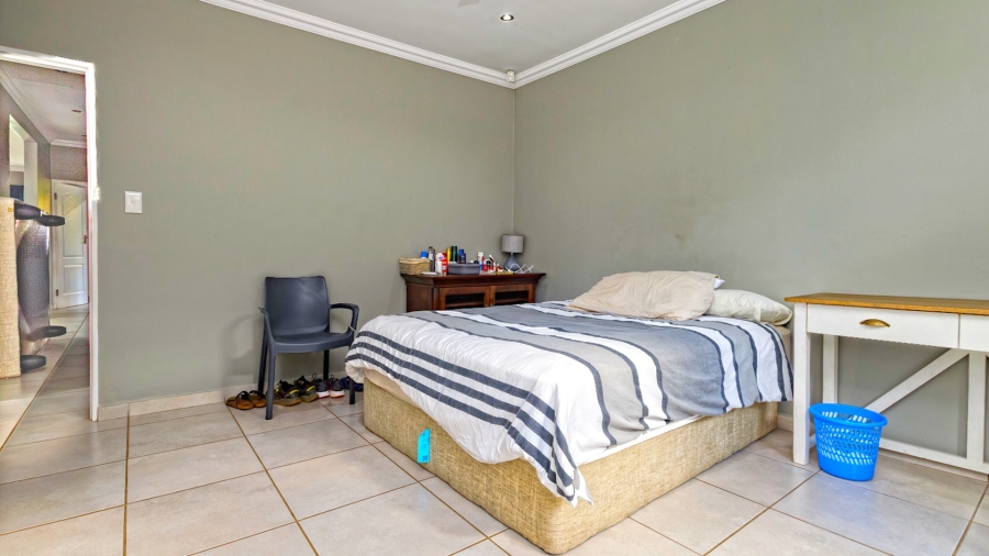 4 Bedroom Property for Sale in Winston Park KwaZulu-Natal